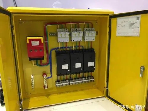 中江：“五彩配電箱”變身打卡點
